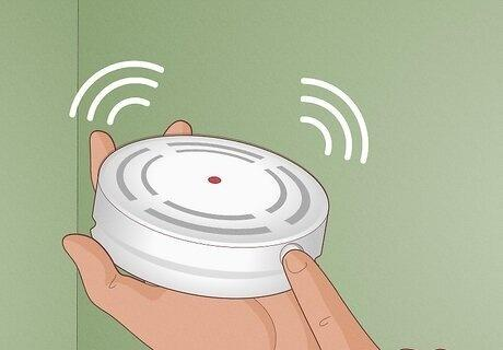 Replace 9V Batteries for smoke alarms Step 4